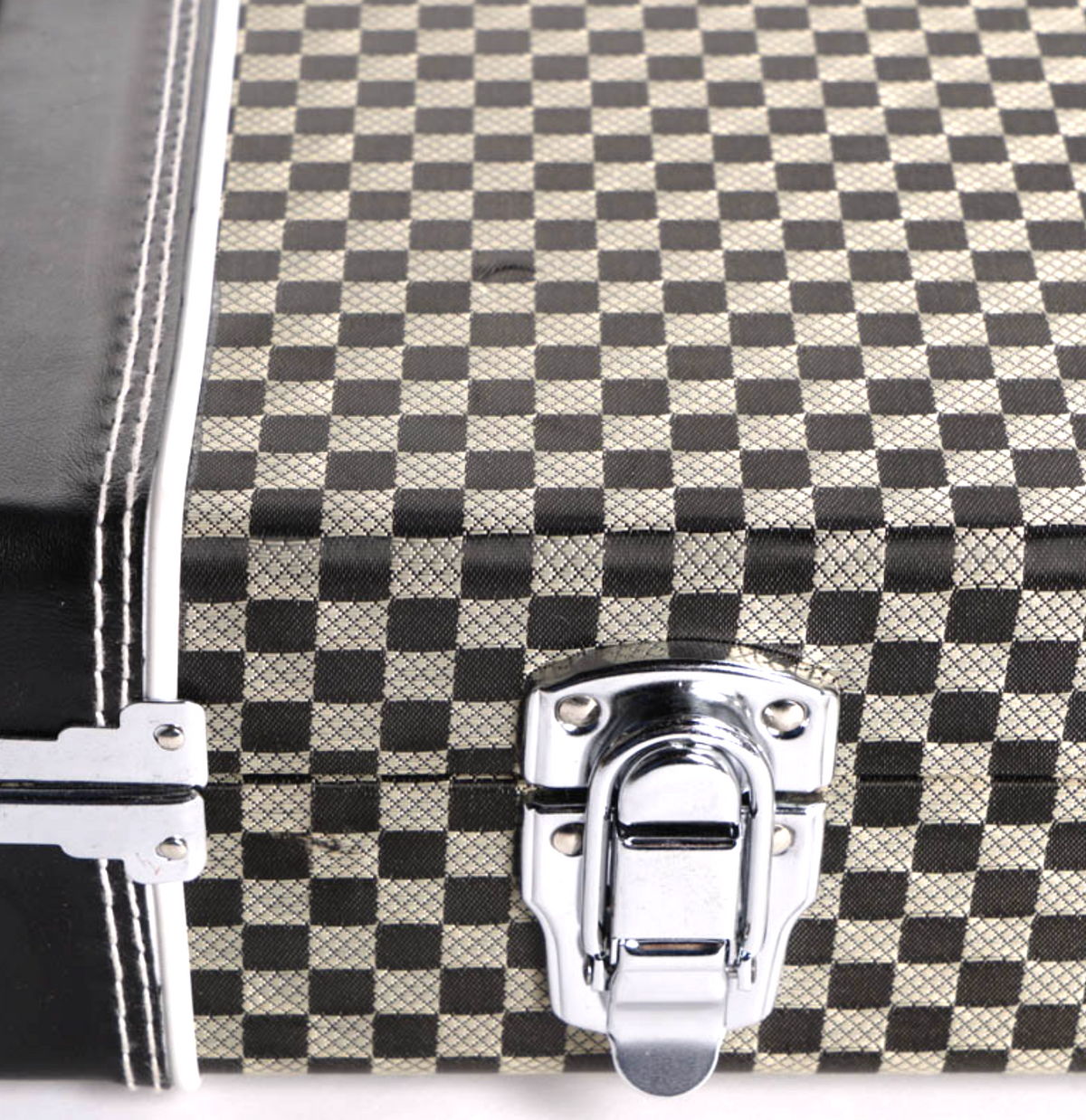 Checkmate Hard Shell Rectangular Guitar Case | Central Oregon Guitars